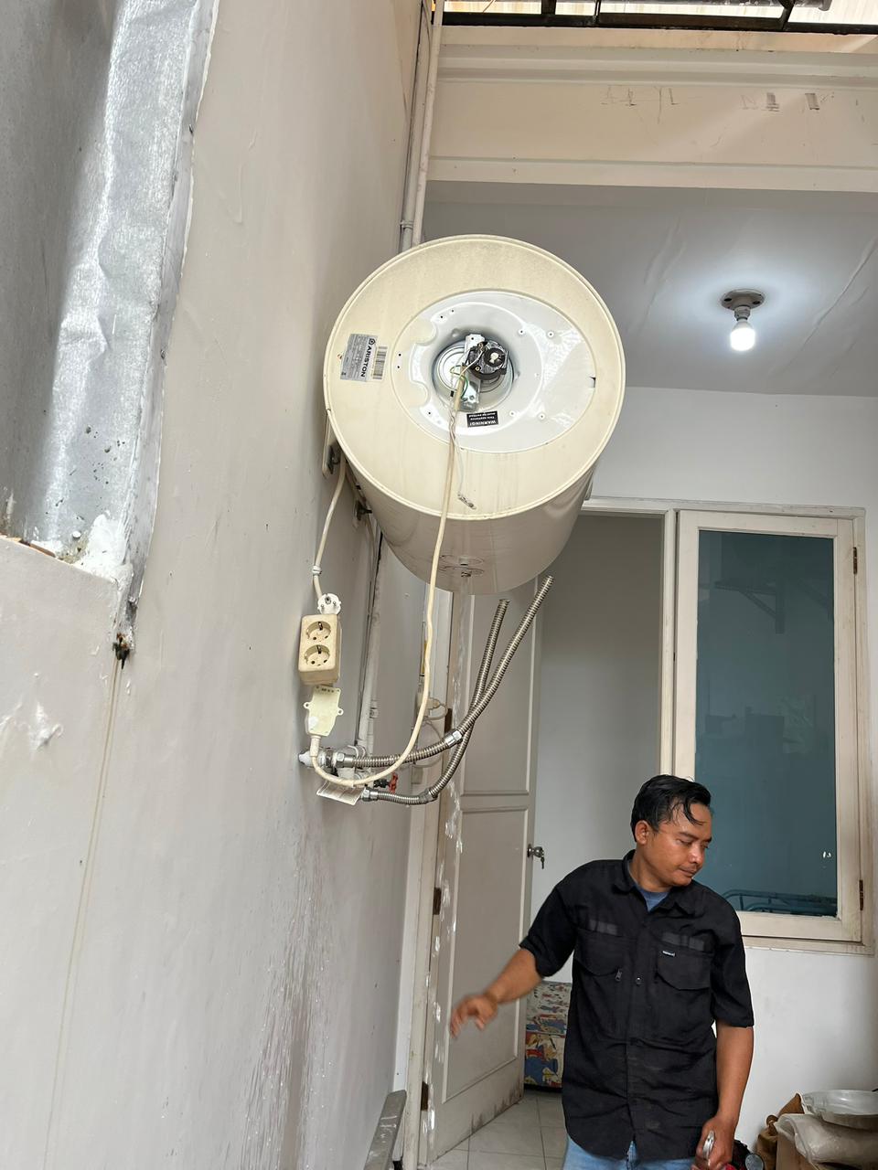 service water heater Pantai Indah Kapuk (PIK), Jakut